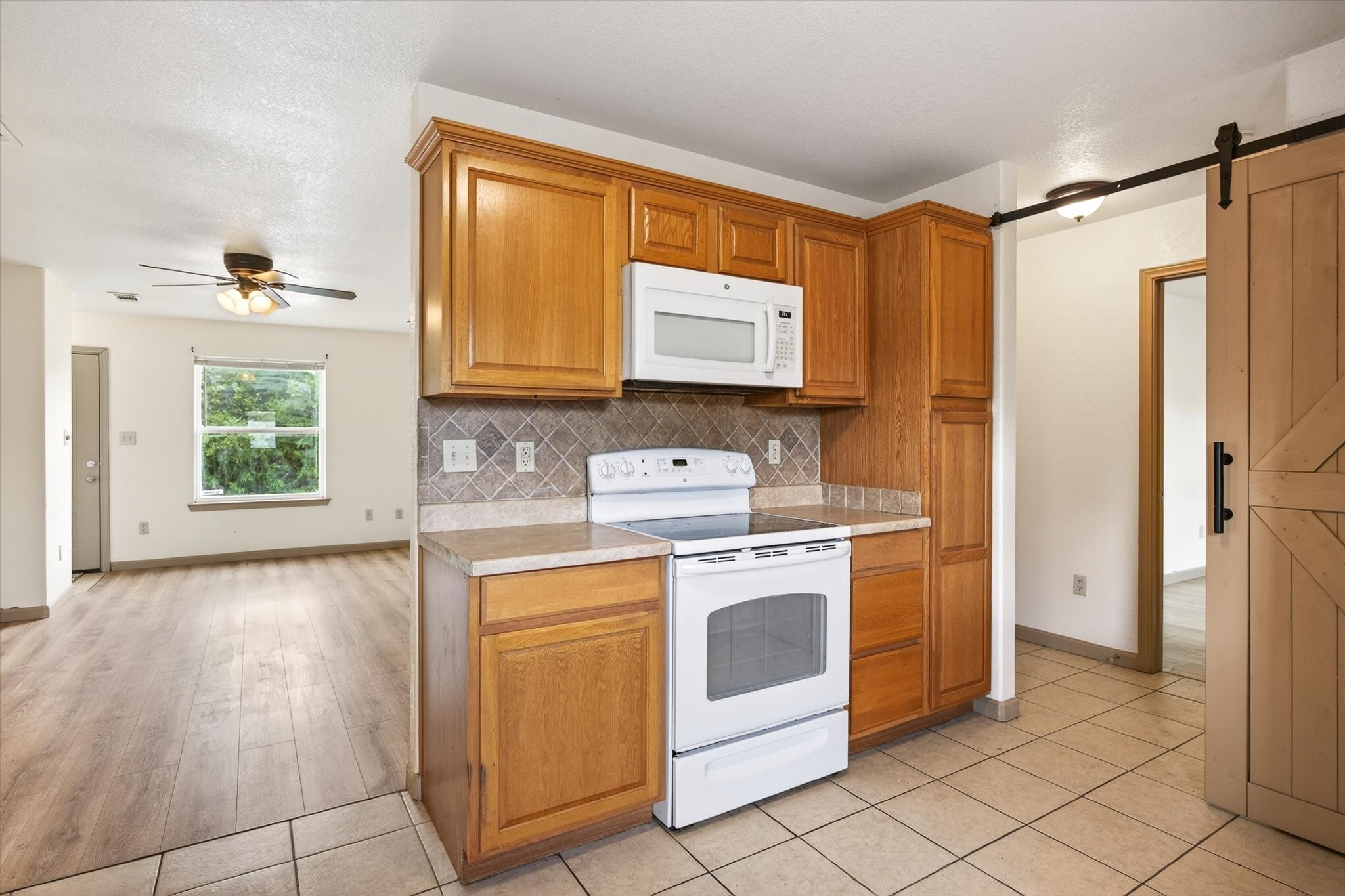 721 Comanche Cove Drive Granbury TX 76048