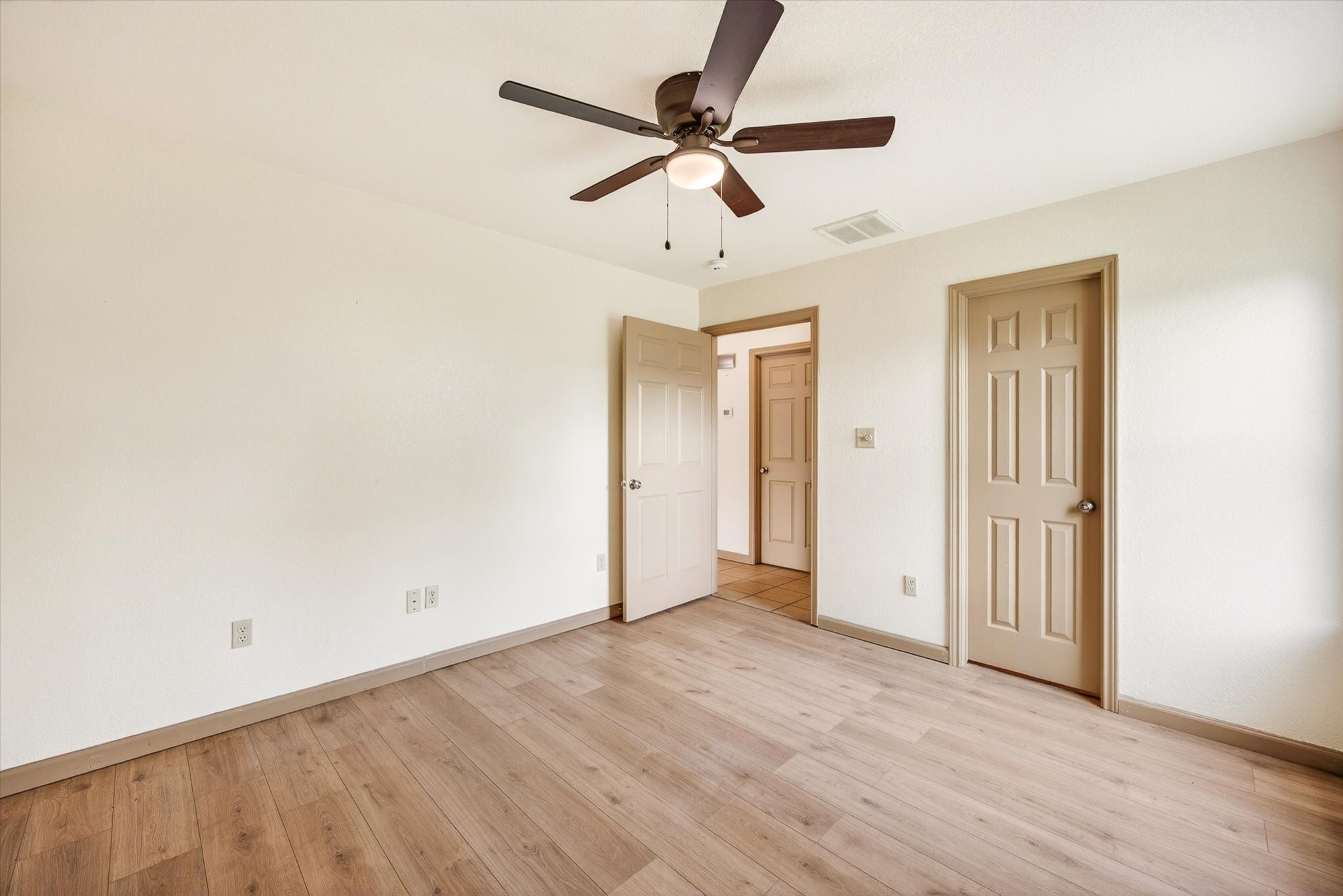 721 Comanche Cove Drive Granbury TX 76048