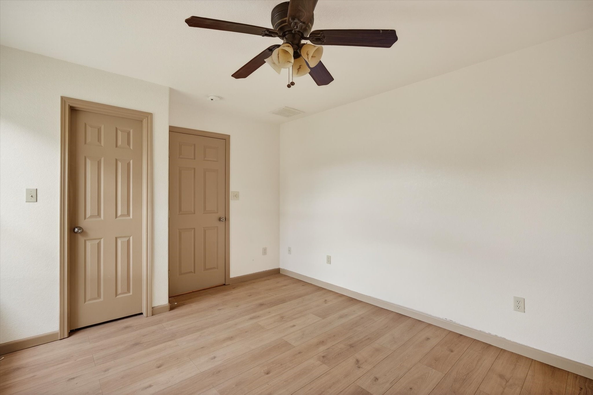 721 Comanche Cove Drive Granbury TX 76048