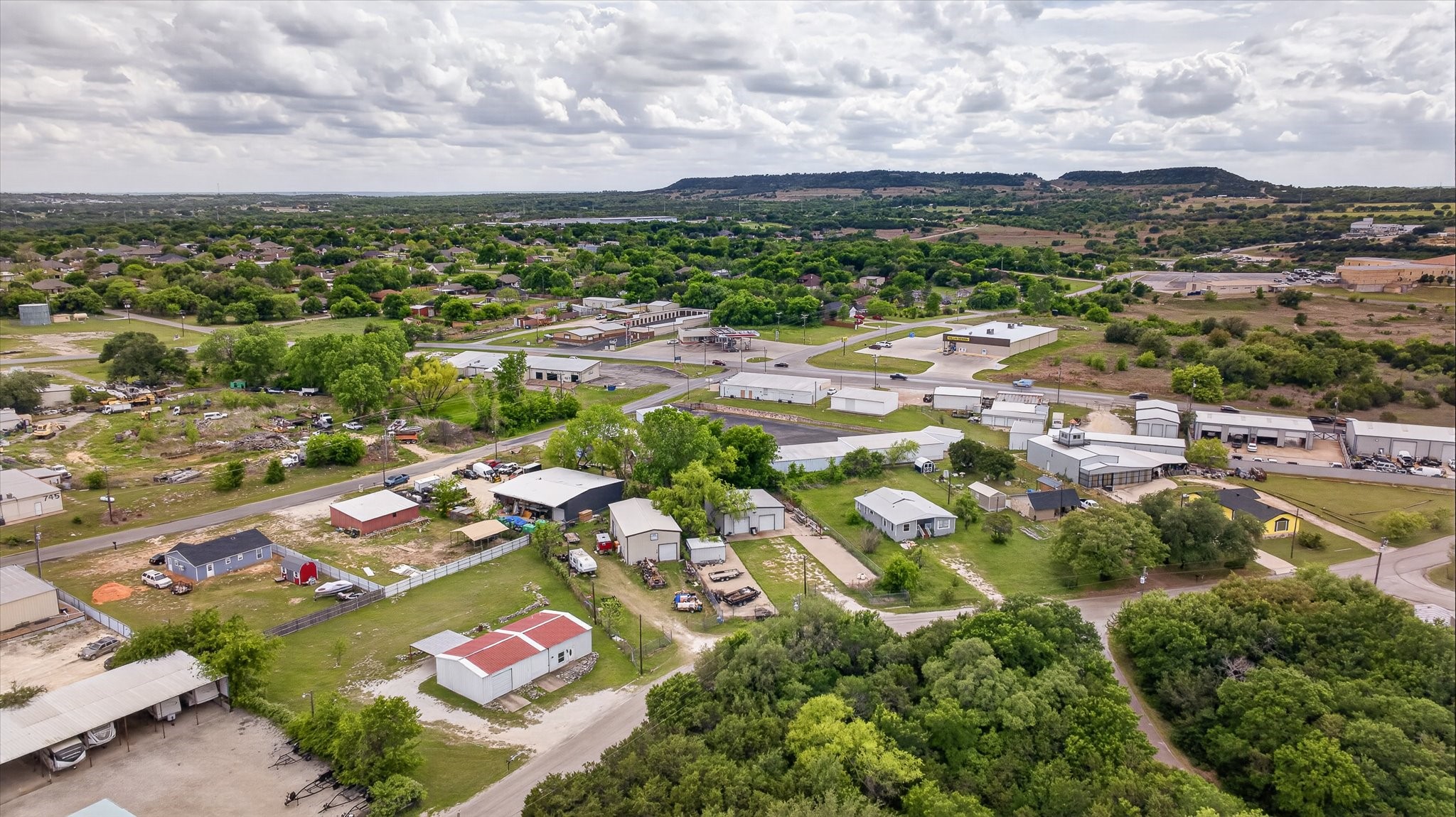 721 Comanche Cove Drive Granbury TX 76048
