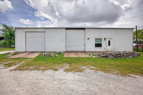 721 Comanche Cove Drive Granbury TX 76048