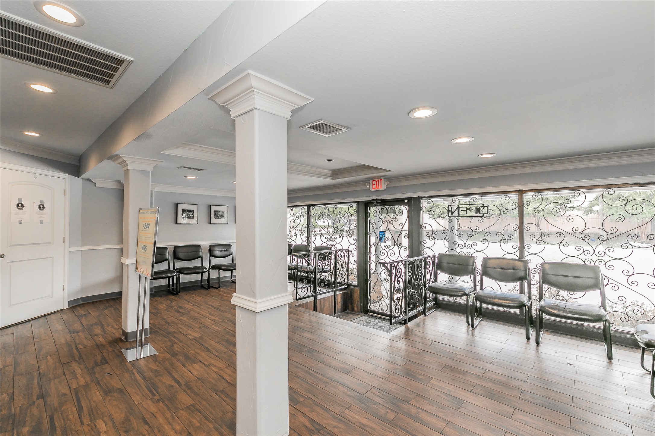 2823 Kendale Drive Dallas TX 75220