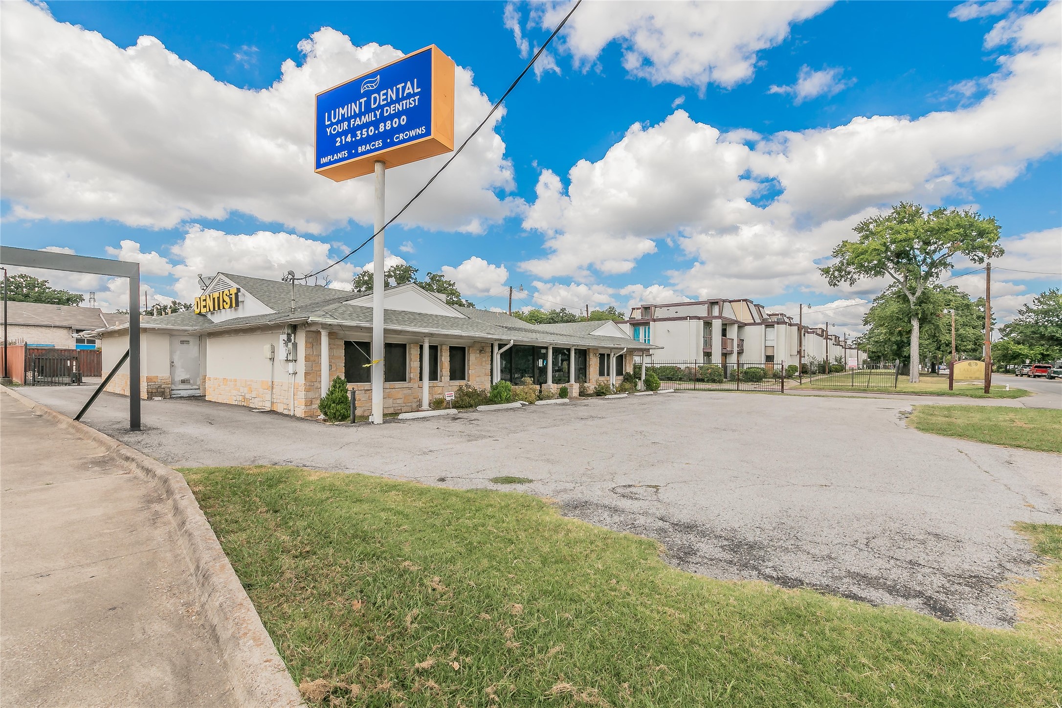 2823 Kendale Drive Dallas TX 75220