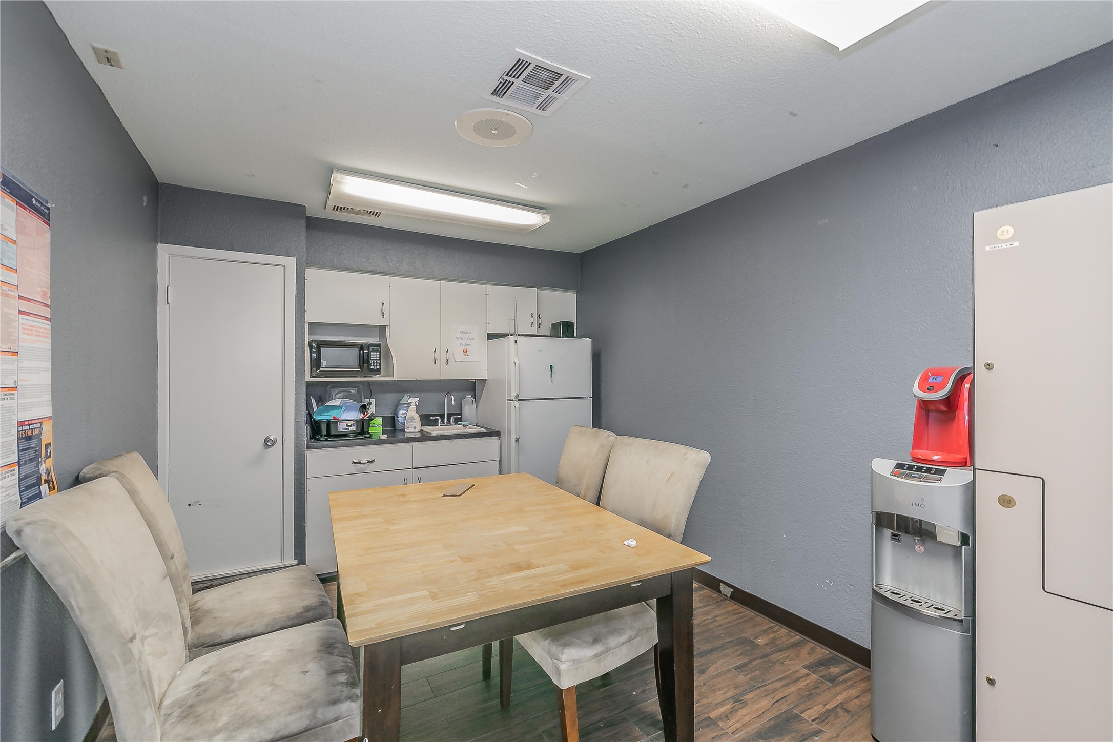 2823 Kendale Drive Dallas TX 75220