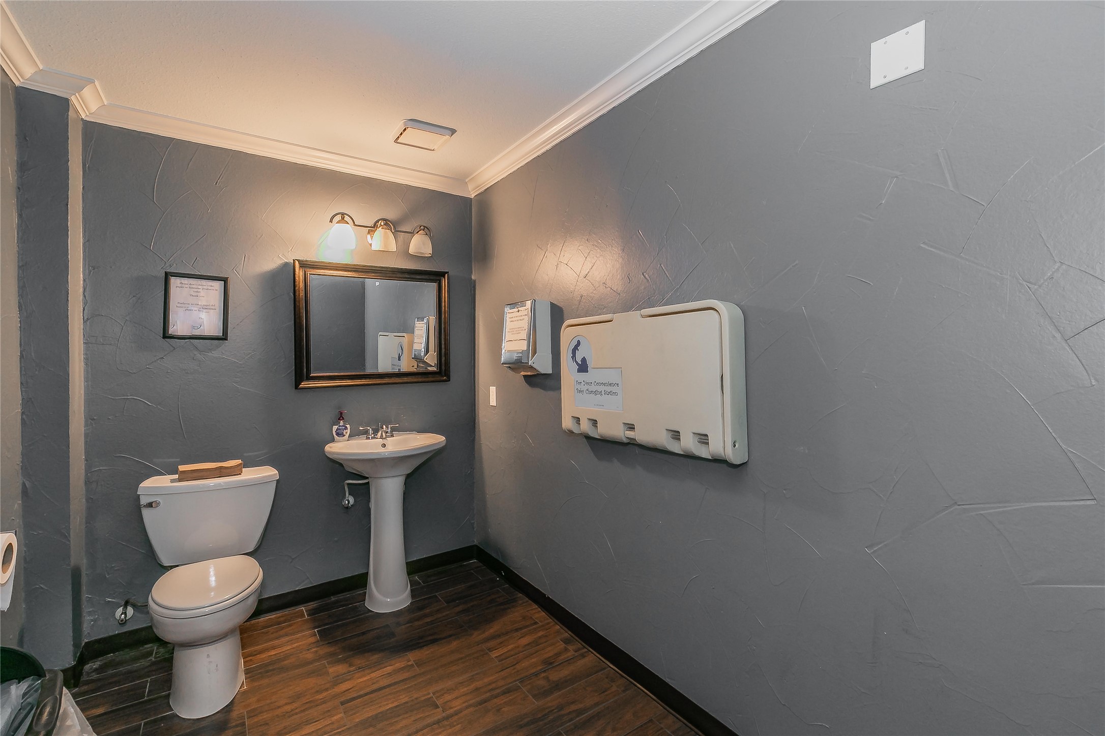 2823 Kendale Drive Dallas TX 75220