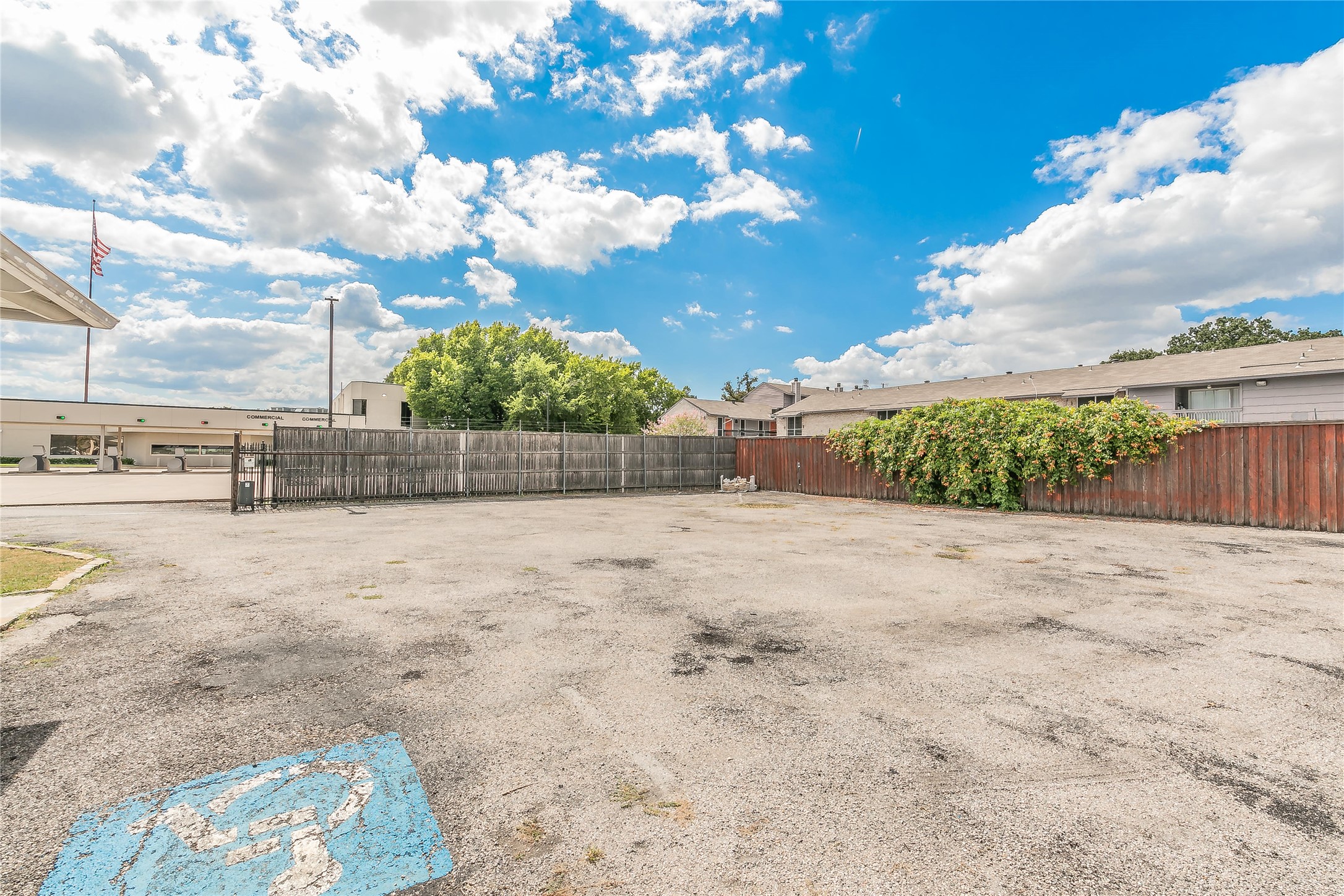 2823 Kendale Drive Dallas TX 75220