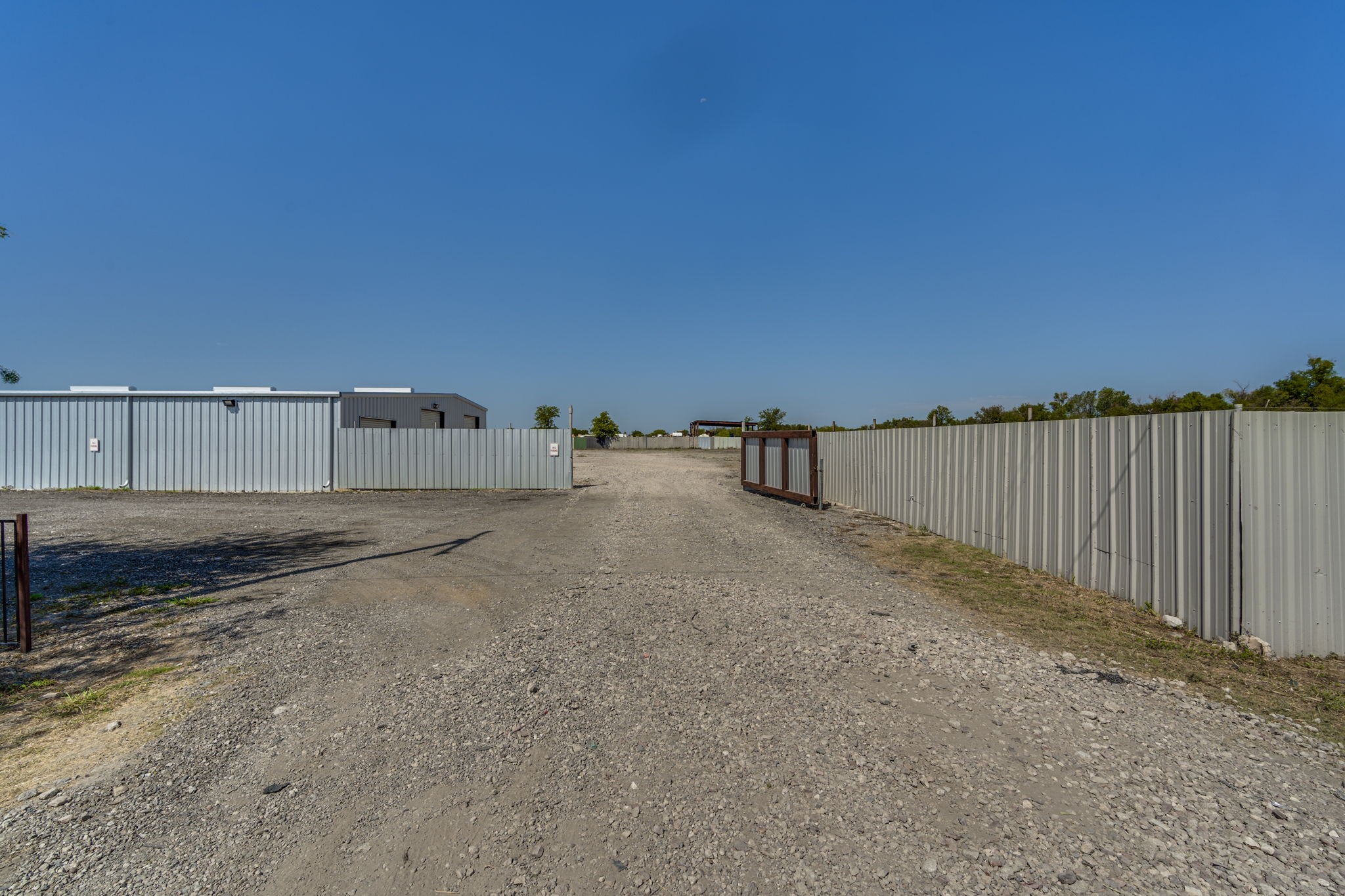 3030 S Highway 77 Waxahachie TX 75165