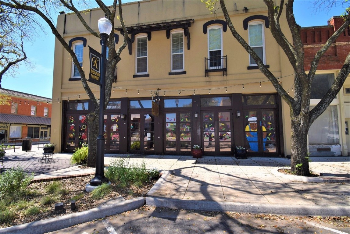 101 N Jackson Street Kaufman TX 75142
