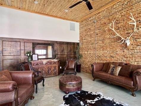 112 W Wise Street Bowie TX 76230