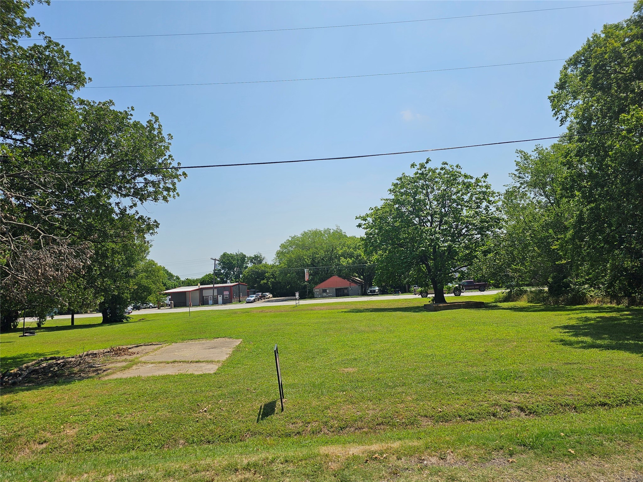 1901 N Kaufman Street Ennis TX 75119
