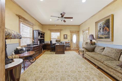 107 N Alamo Street Weatherford TX 76086