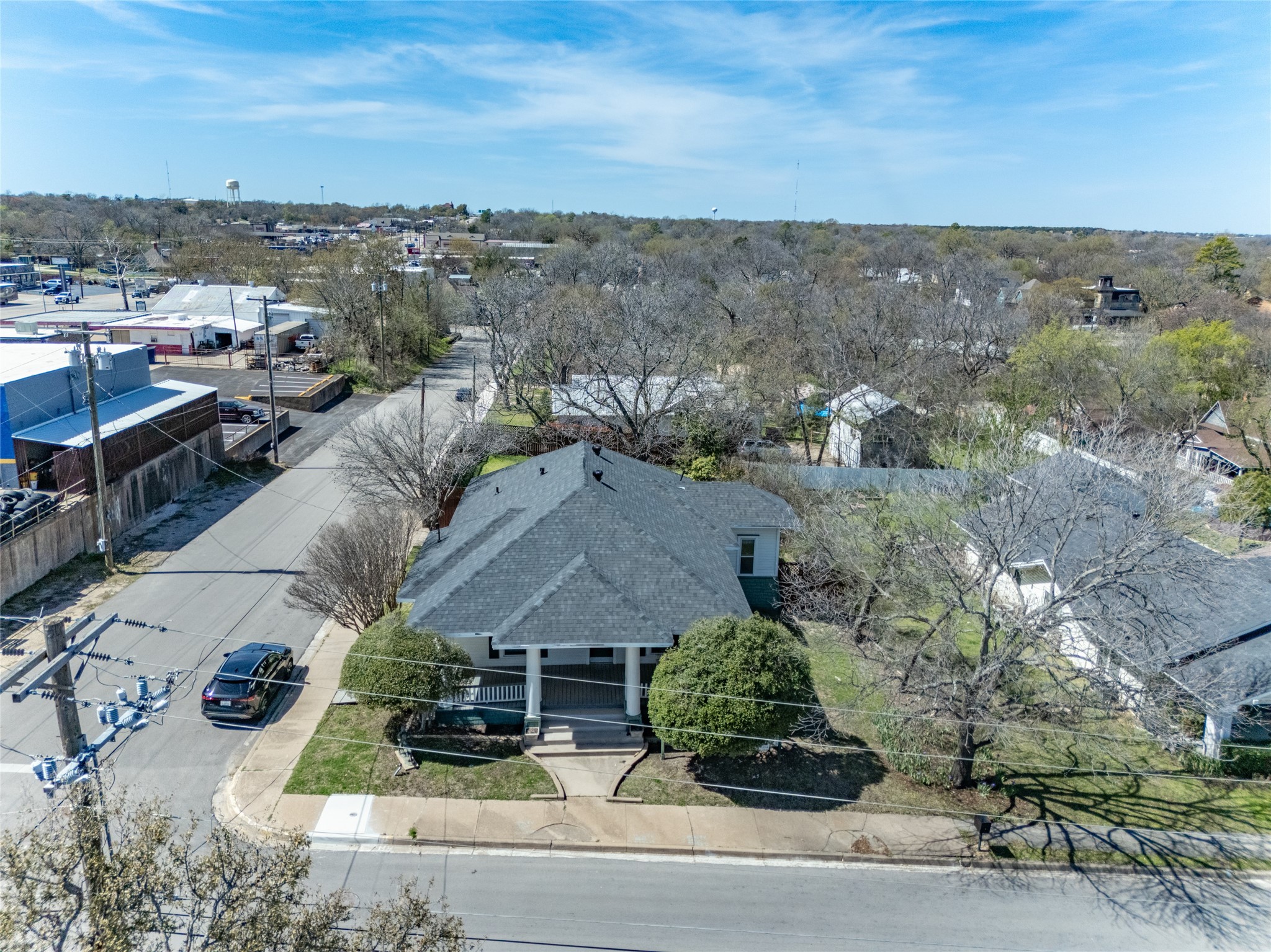 107 N Alamo Street Weatherford TX 76086