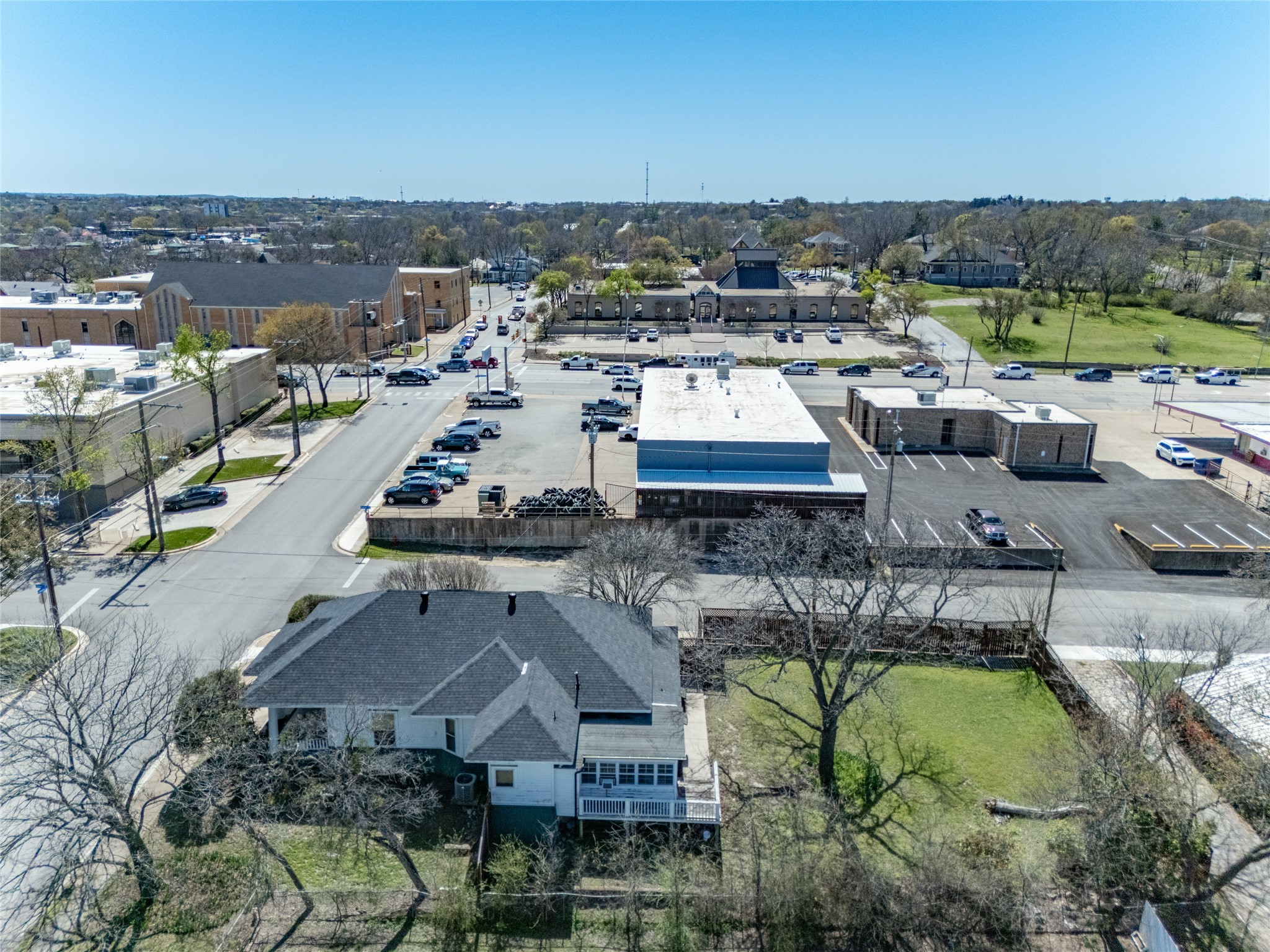 107 N Alamo Street Weatherford TX 76086