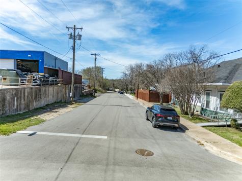 107 N Alamo Street Weatherford TX 76086