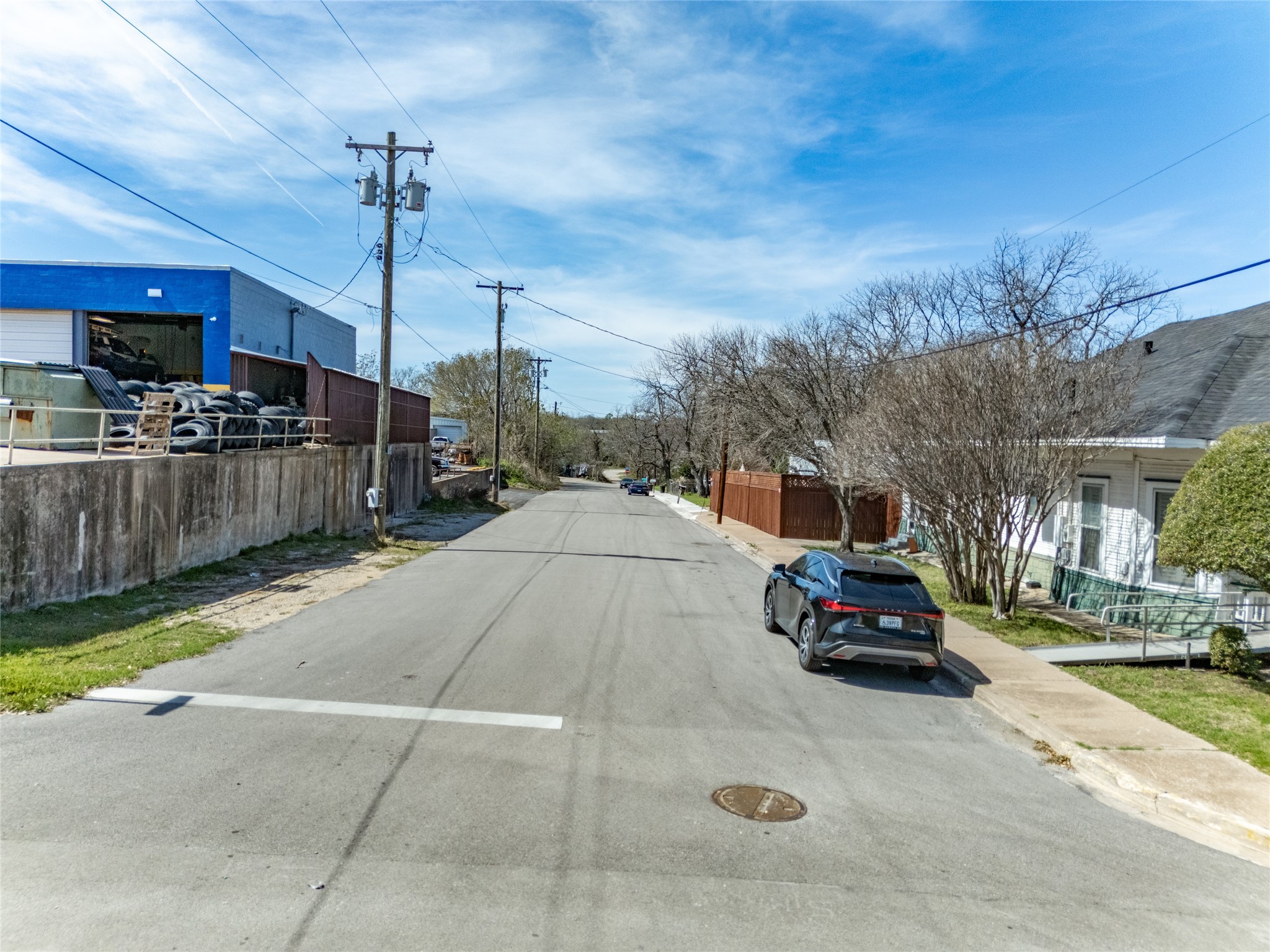 107 N Alamo Street Weatherford TX 76086