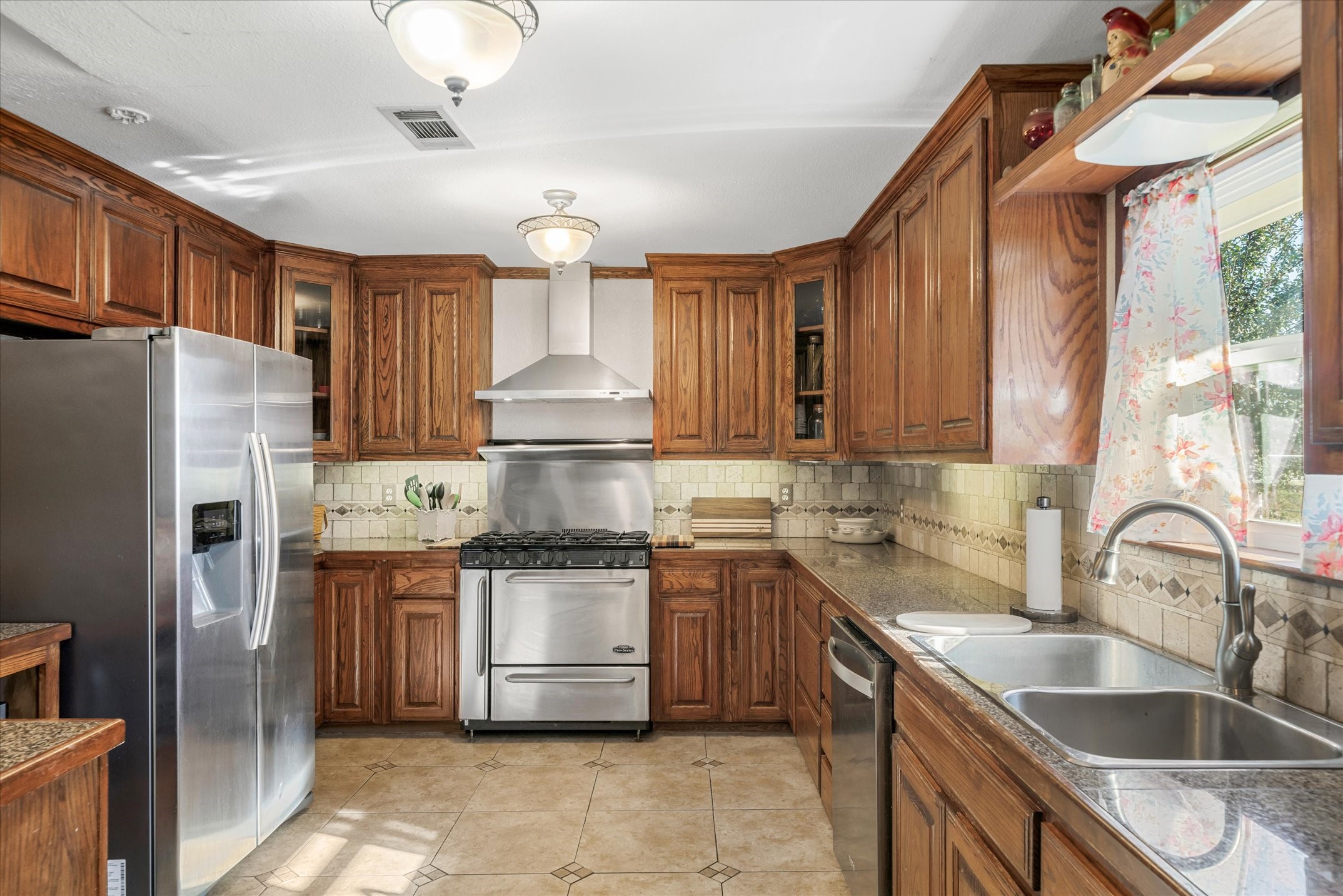 28323 Interstate 20 Wills Point TX 75169