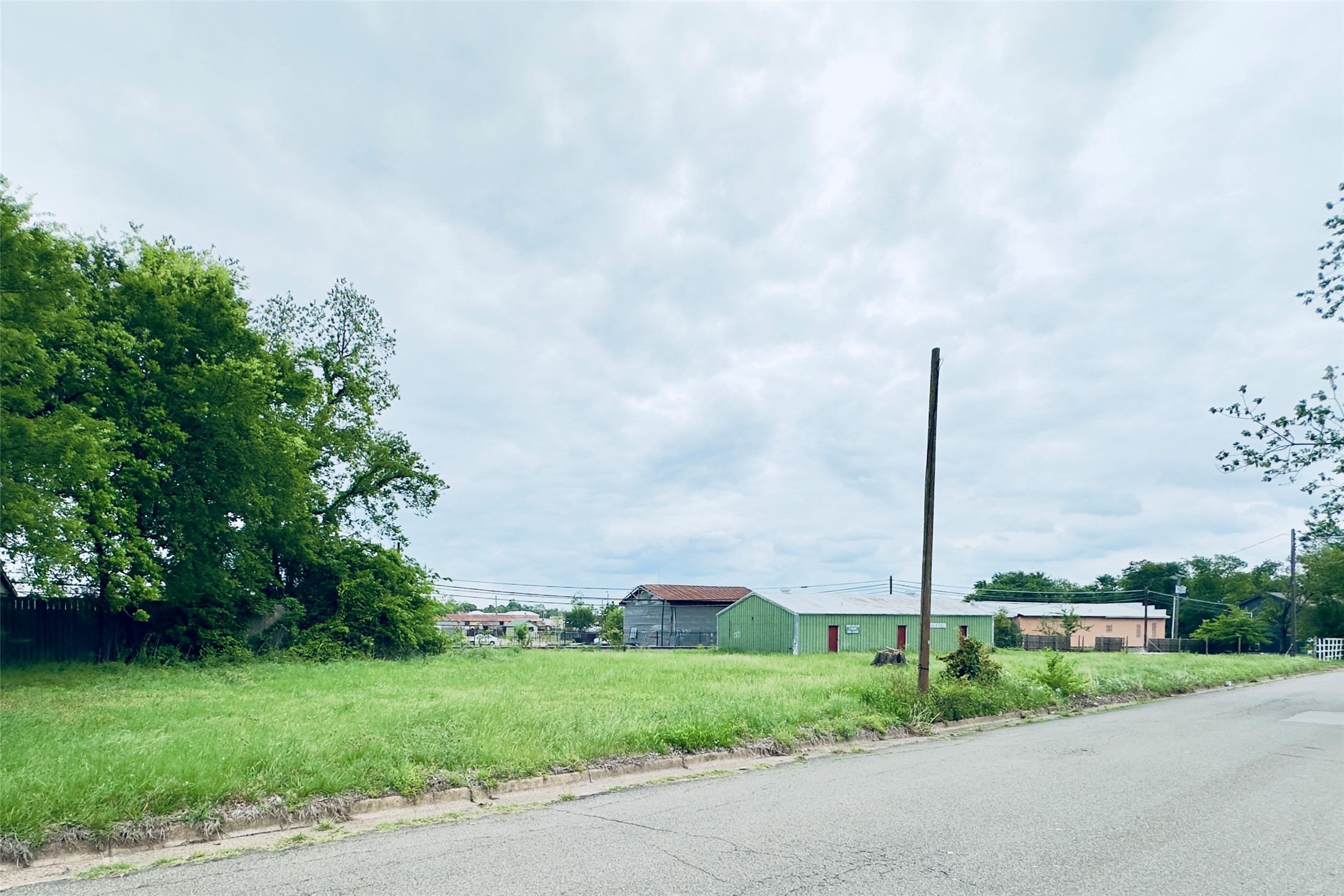300 W Hinnant Street Sulphur Springs TX 75482