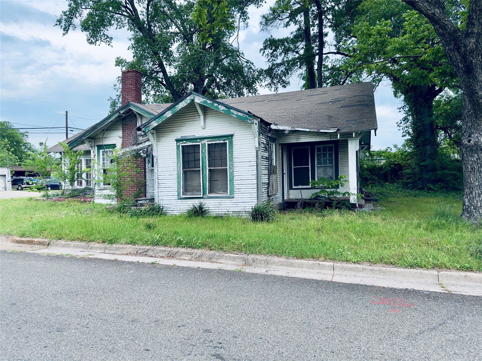 300 W Hinnant Street Sulphur Springs TX 75482