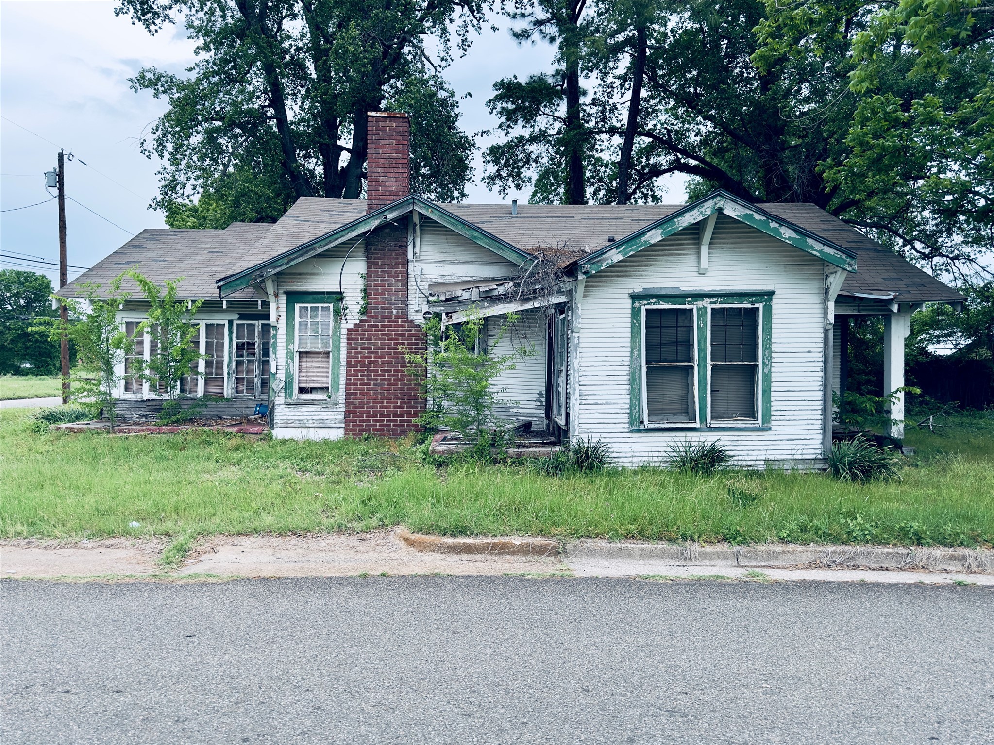 300 W Hinnant Street Sulphur Springs TX 75482