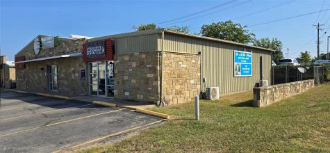 206 Kings Plaza Granbury TX 76049