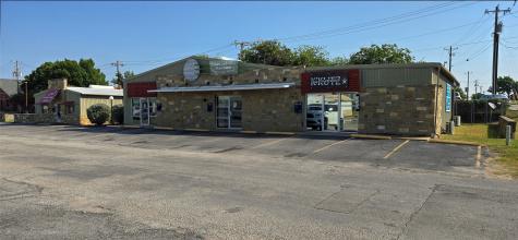 206 Kings Plaza Granbury TX 76049