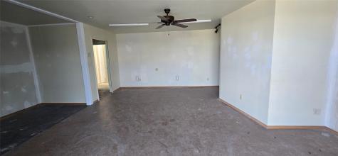 206 Kings Plaza Granbury TX 76049