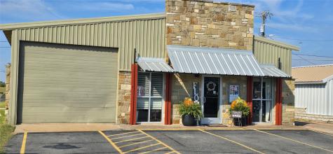 206 Kings Plaza Granbury TX 76049