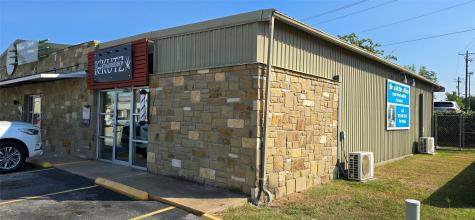 206 Kings Plaza Granbury TX 76049
