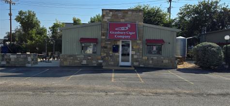 206 Kings Plaza Granbury TX 76049