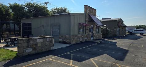 206 Kings Plaza Granbury TX 76049