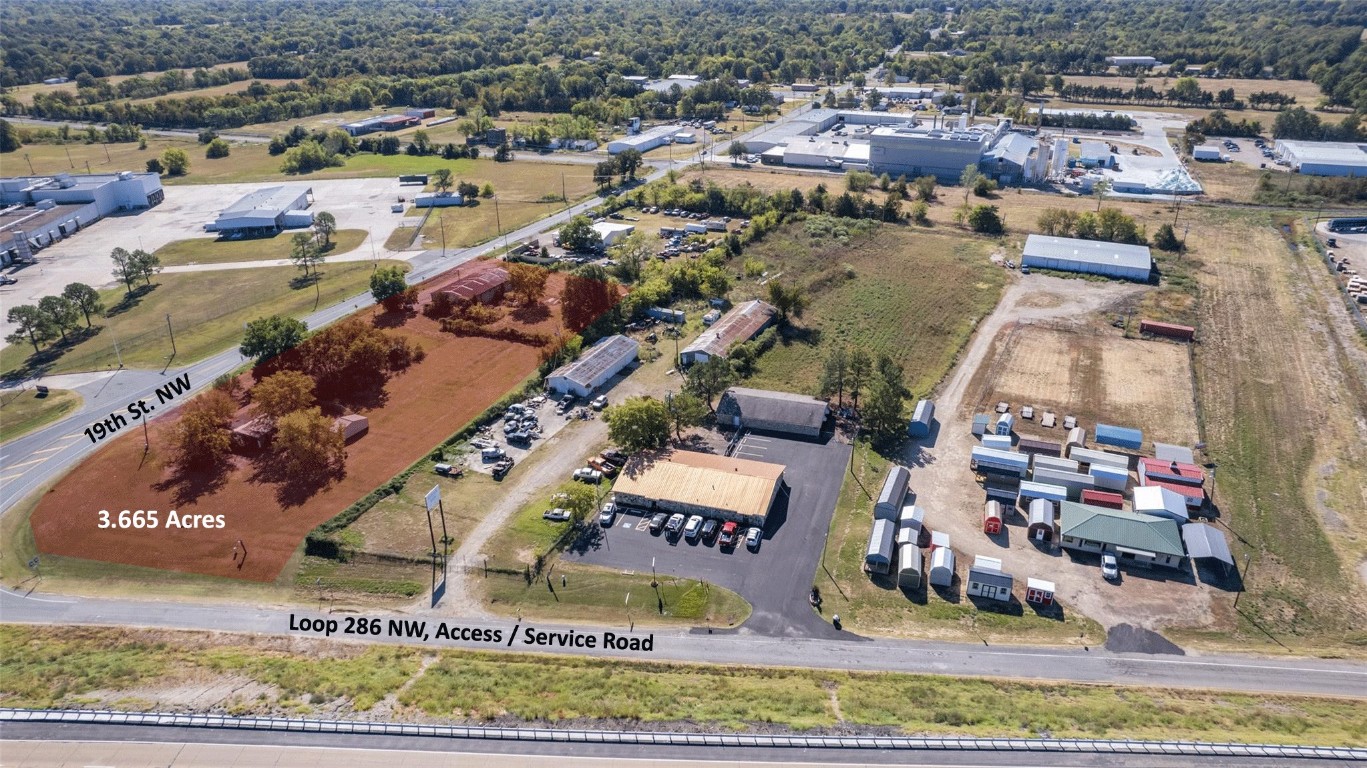 2025 19th Street NW Paris TX 75460