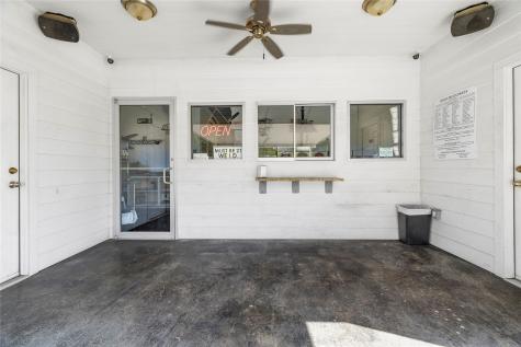3020 S Eastman Lakeport TX 75602