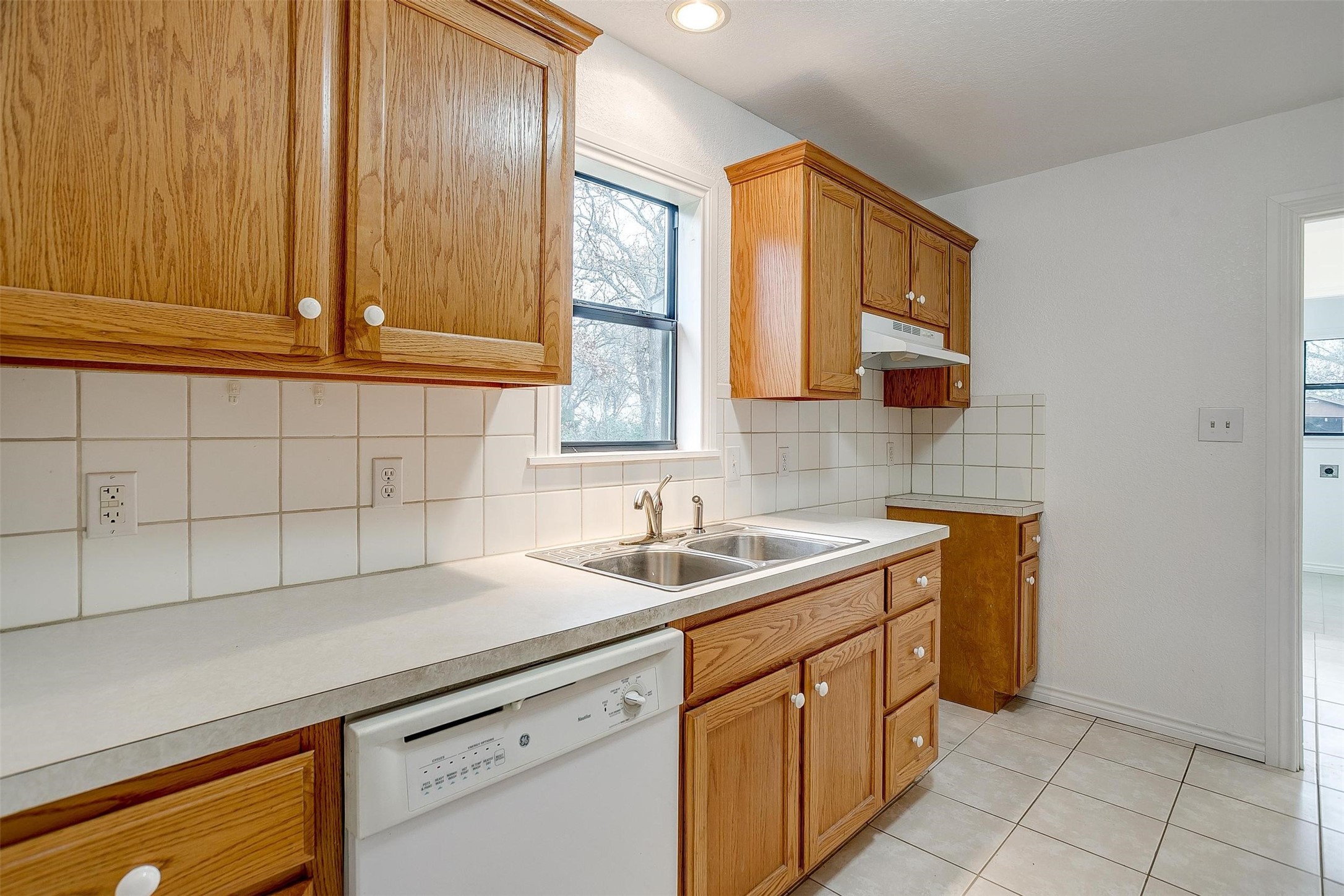 4011 E Highway 67 Keene TX 76031