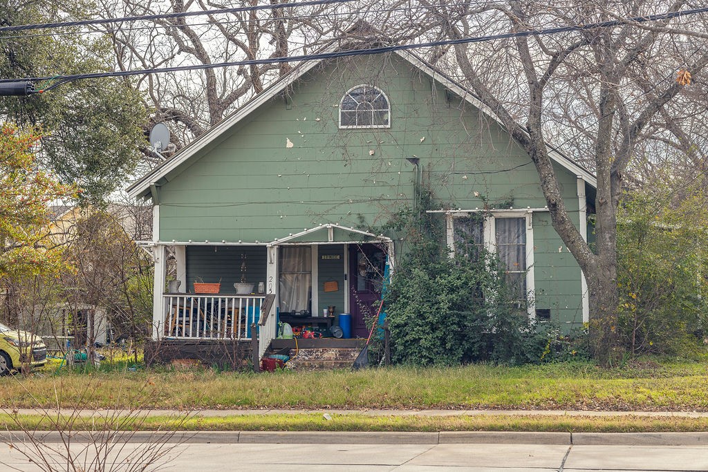 205 W Broad Street Mansfield TX 76063