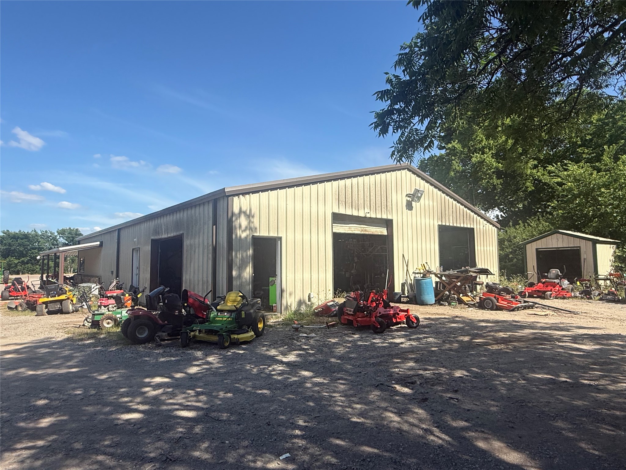 1521 N State Highway 121 Bonham TX 75418