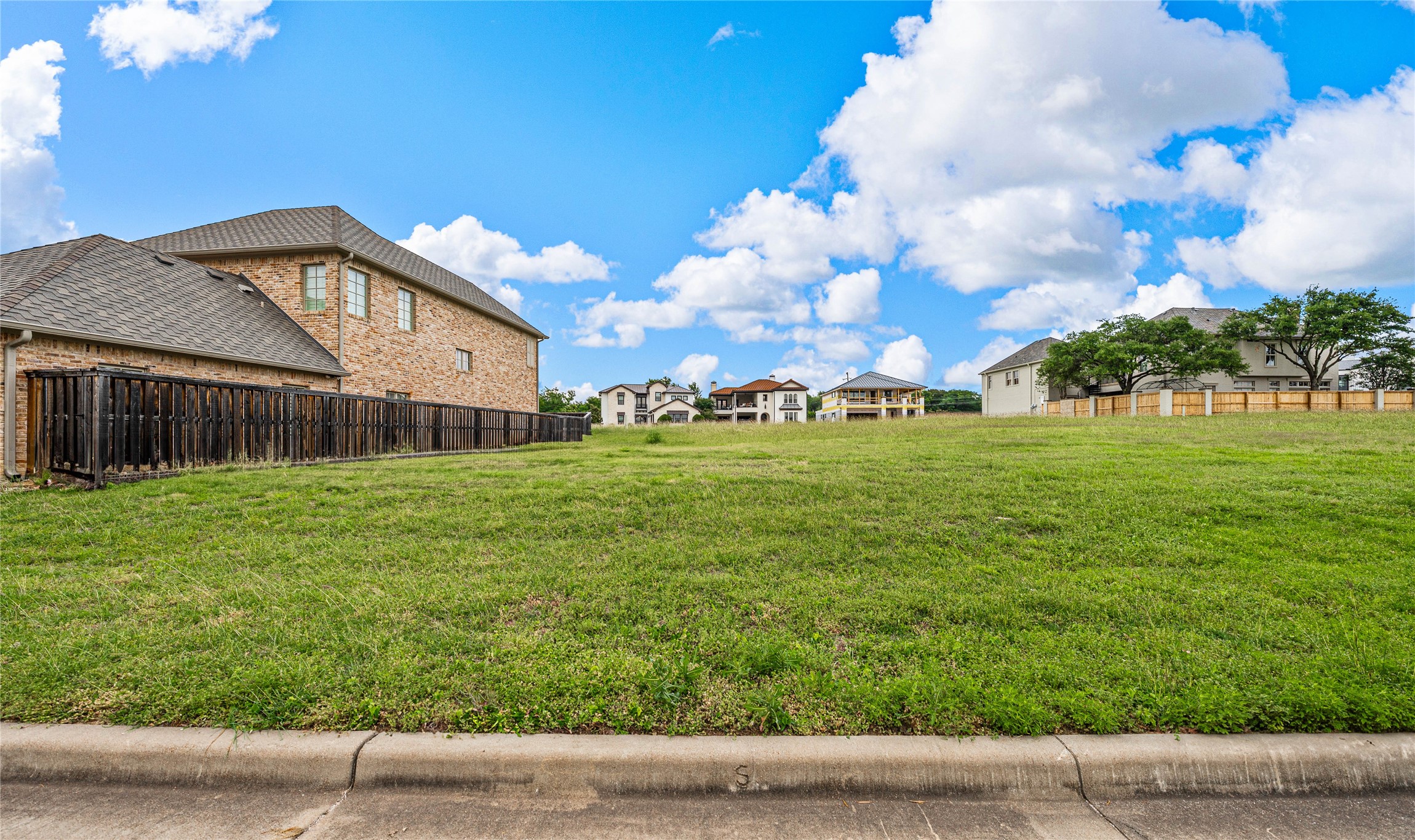 Package Deal - The Enclave Court Waco TX 76708