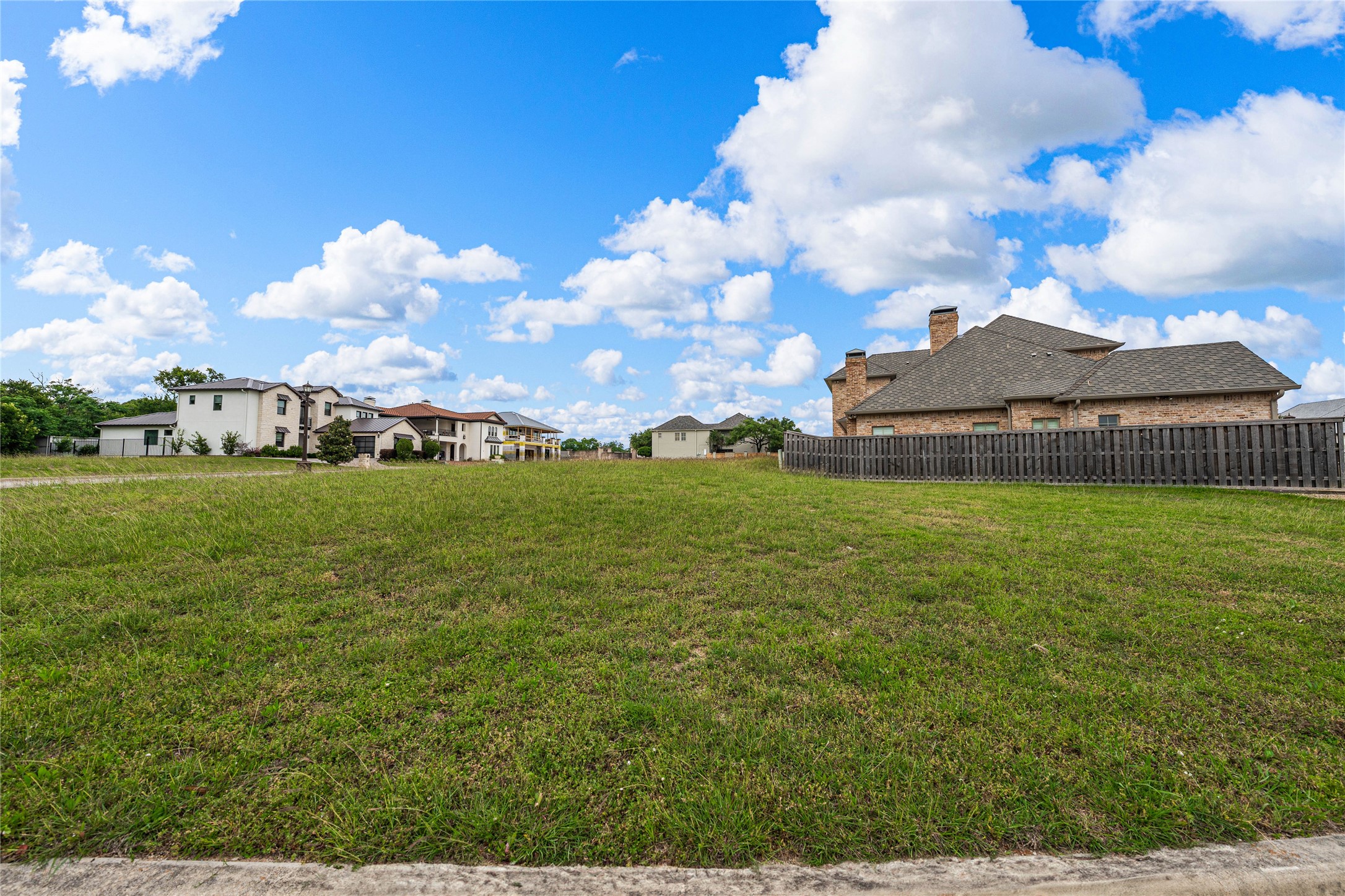 Package Deal - The Enclave Court Waco TX 76708