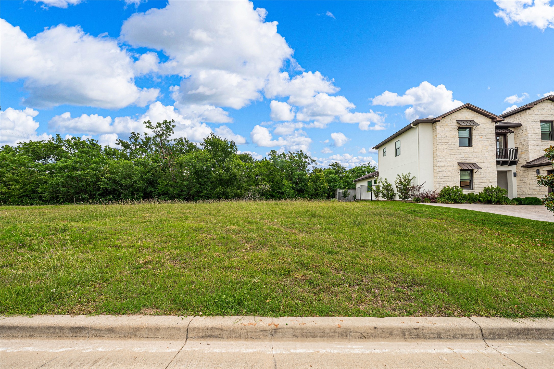 Package Deal - The Enclave Court Waco TX 76708
