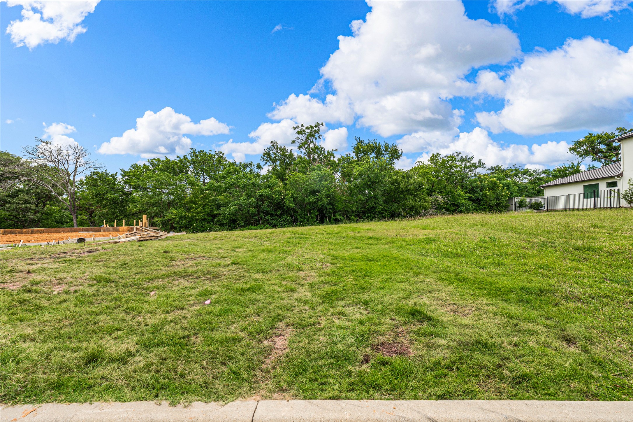 Package Deal - The Enclave Court Waco TX 76708