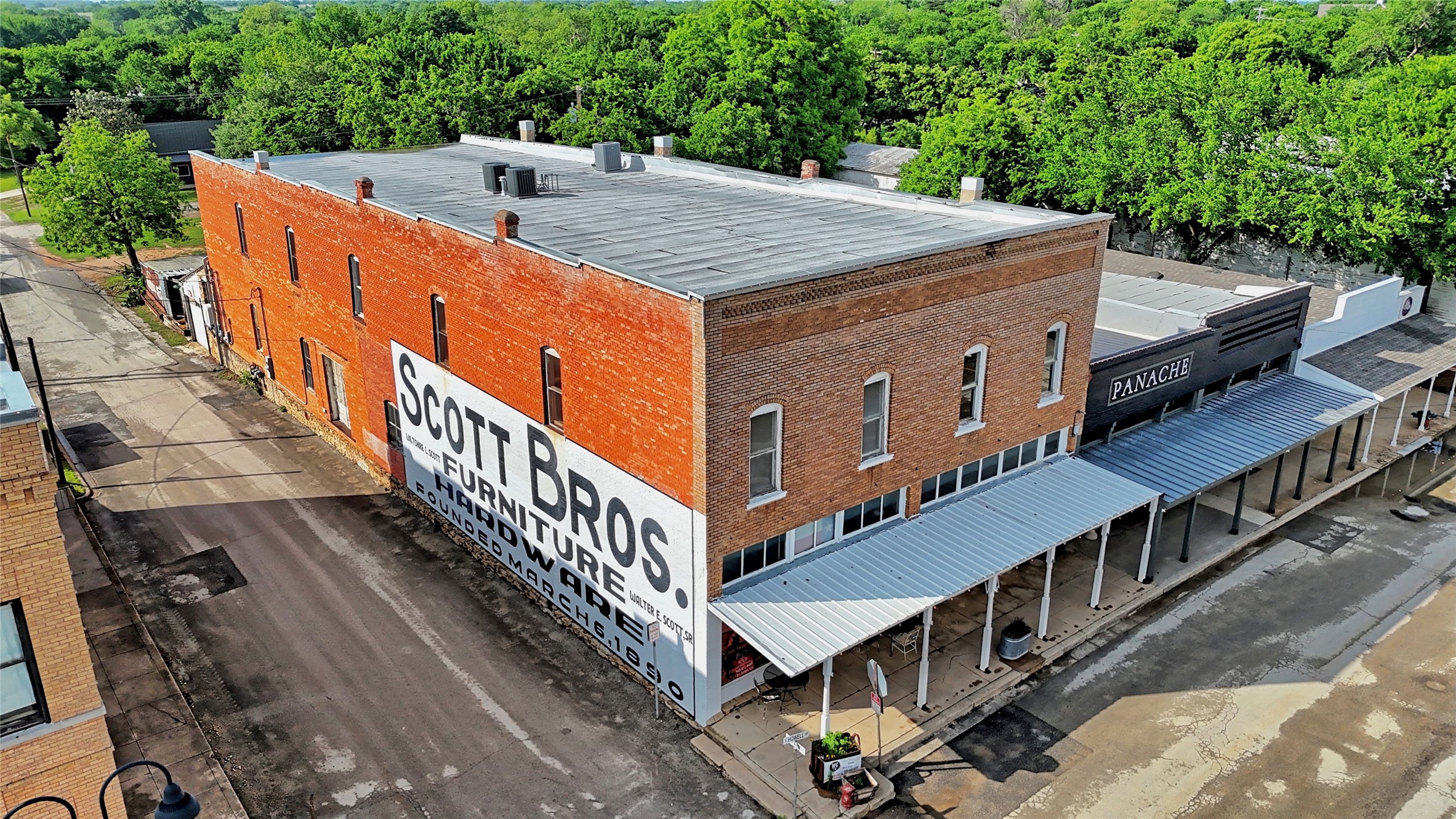 201 Howell St Jo TX 76265