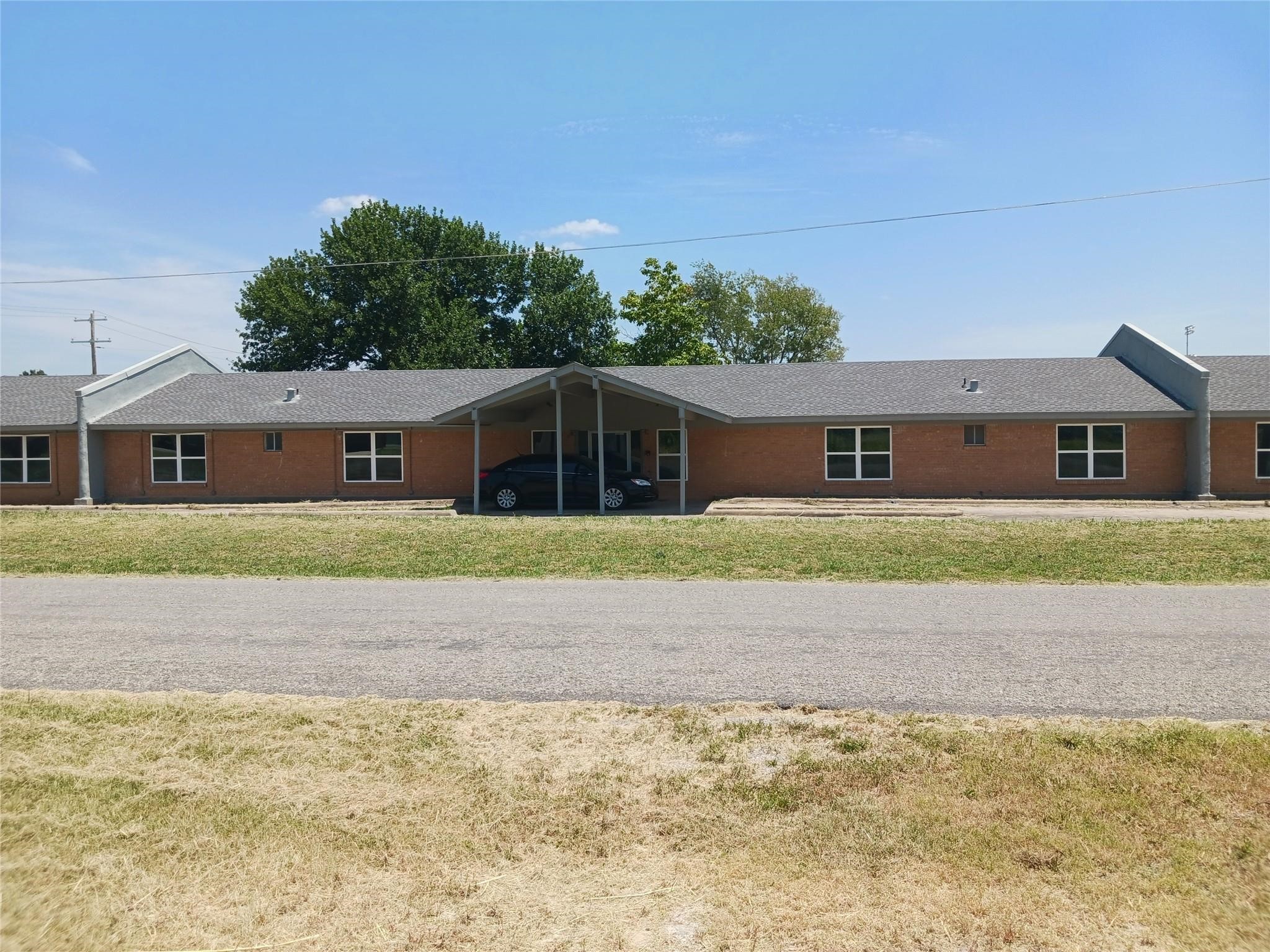 400 S Bond Street Whitewright TX 75491