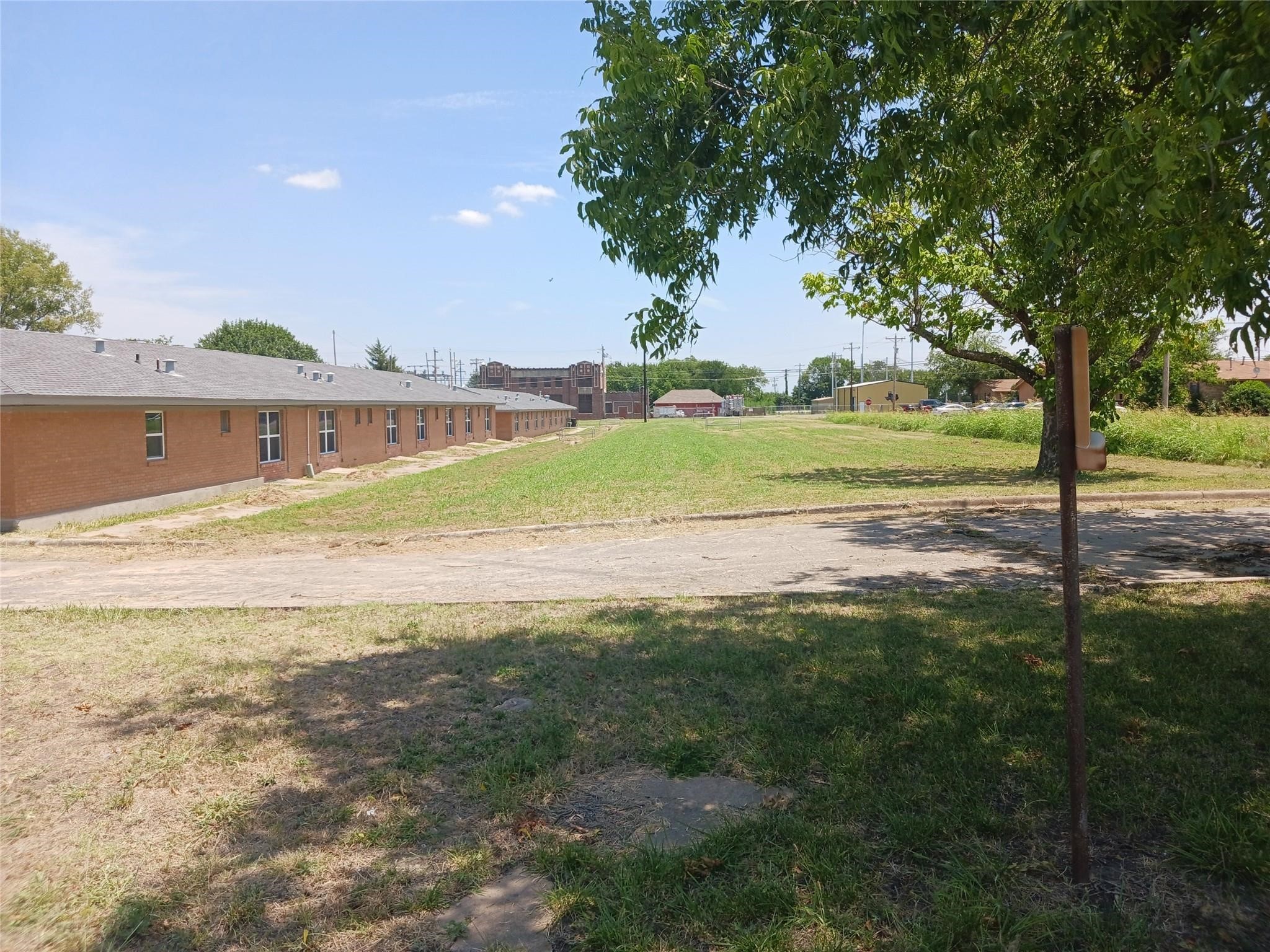 400 S Bond Street Whitewright TX 75491