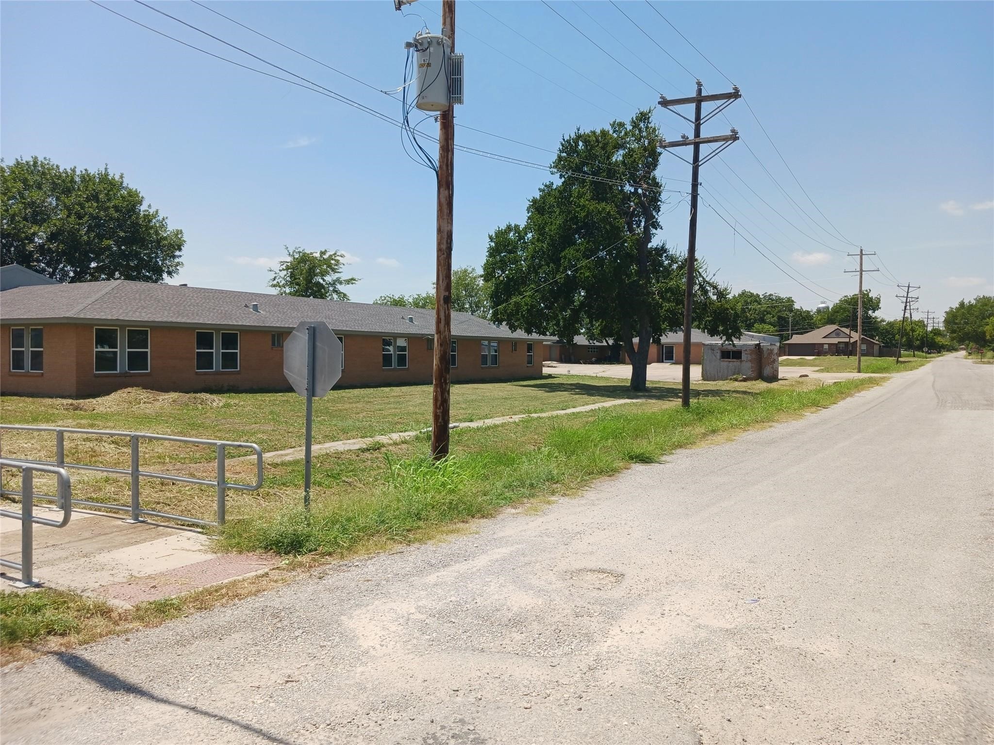 400 S Bond Street Whitewright TX 75491