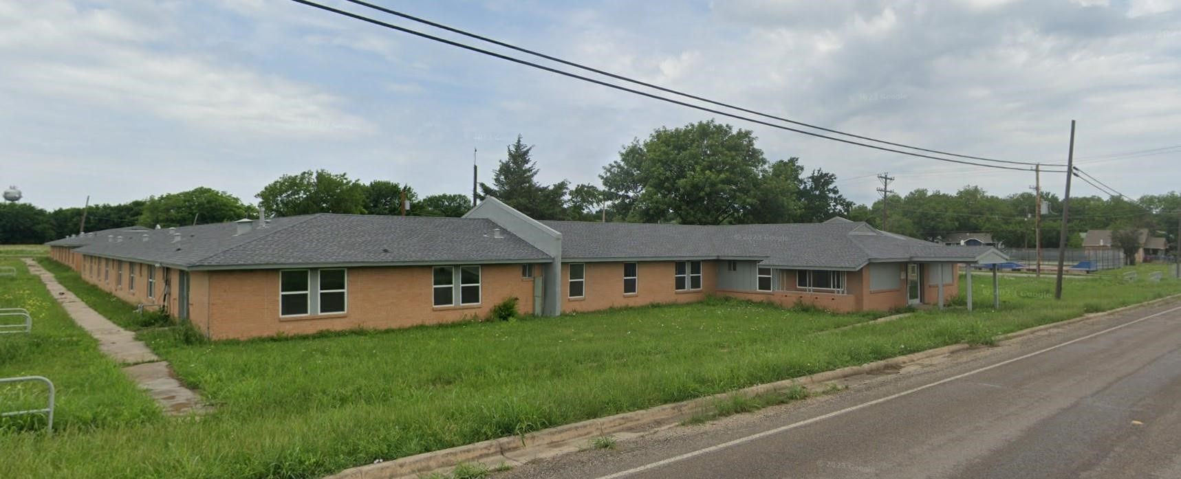 400 S Bond Street Whitewright TX 75491