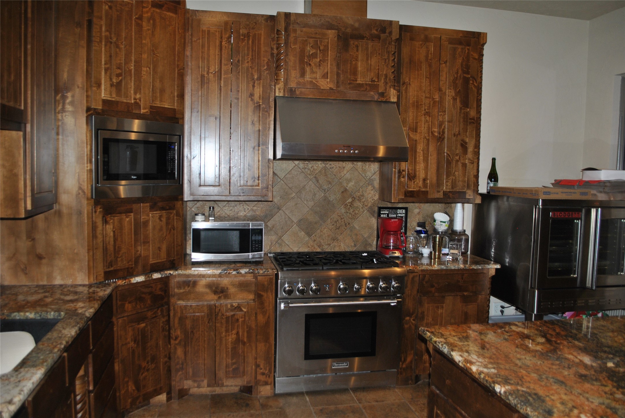 405, 407, 409 E Central A Central Comanche TX 76442
