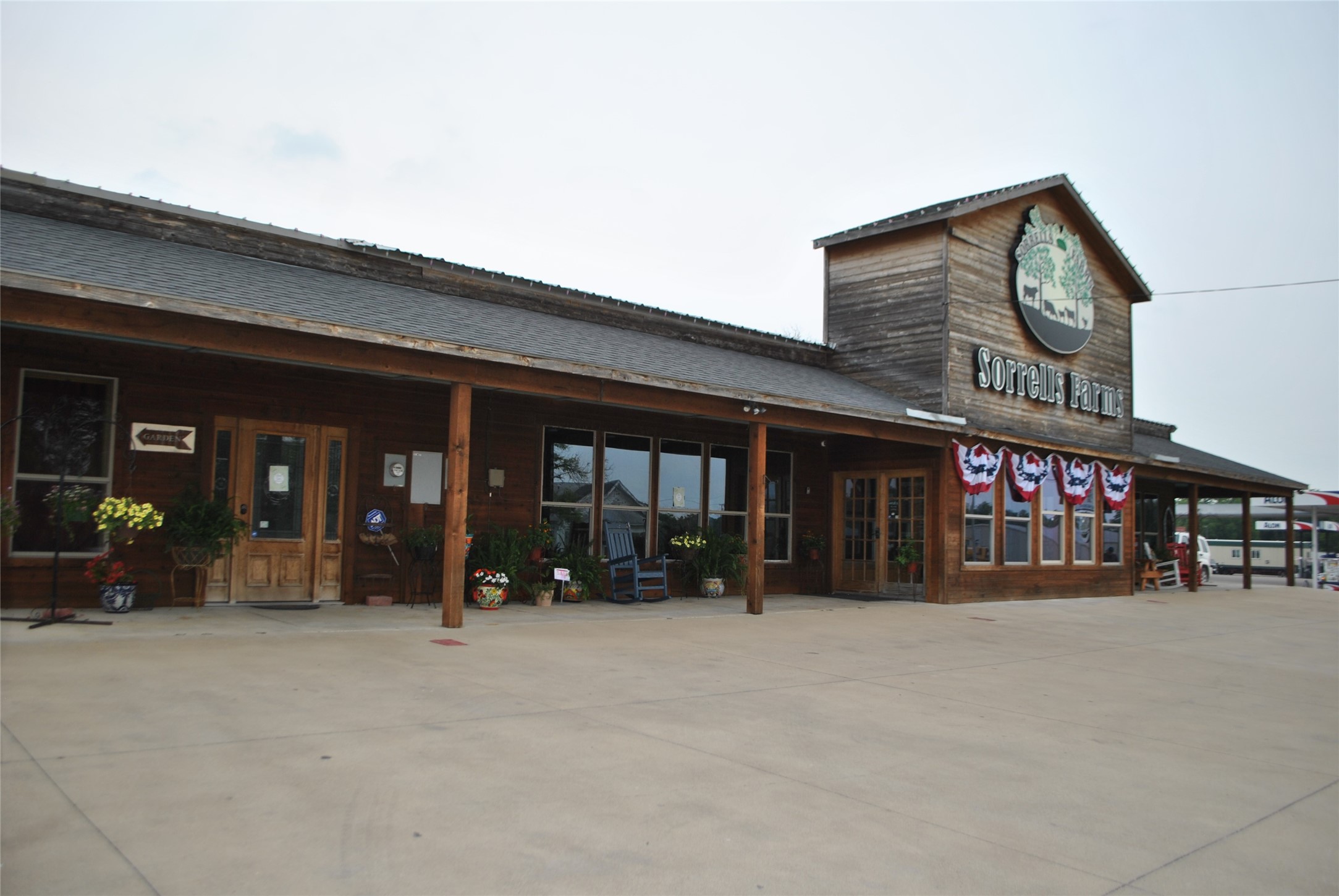 405, 407, 409 E Central A Central Comanche TX 76442