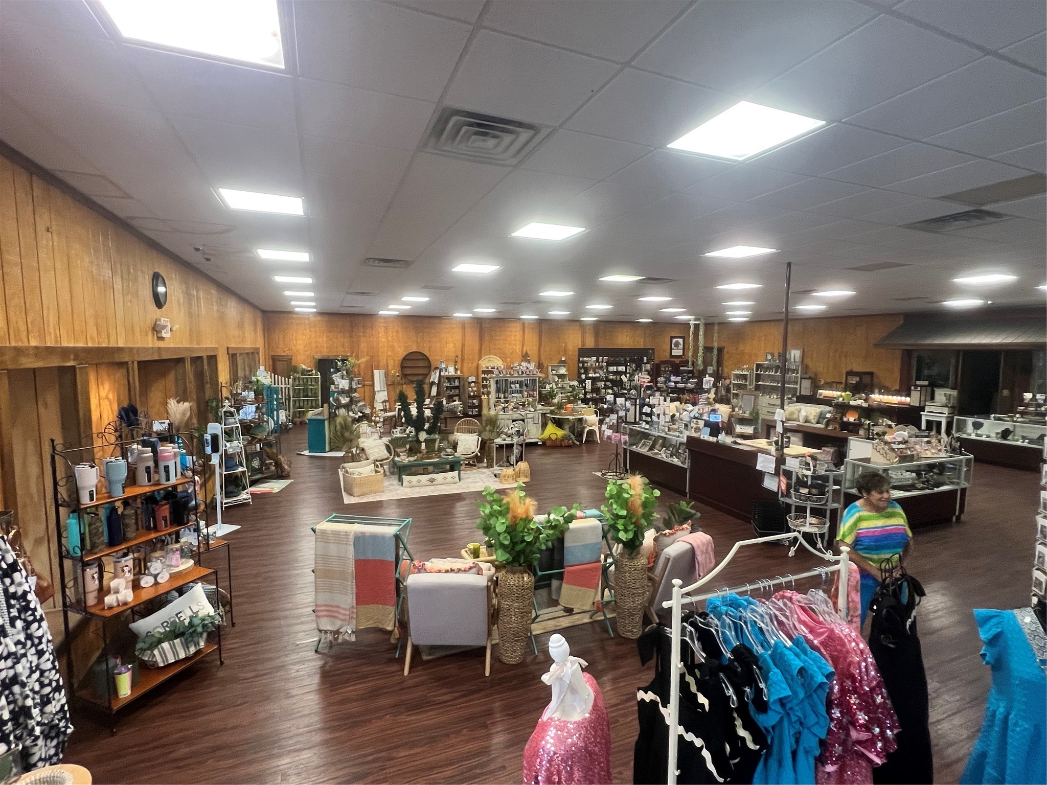 405, 407, 409 E Central A Central Comanche TX 76442