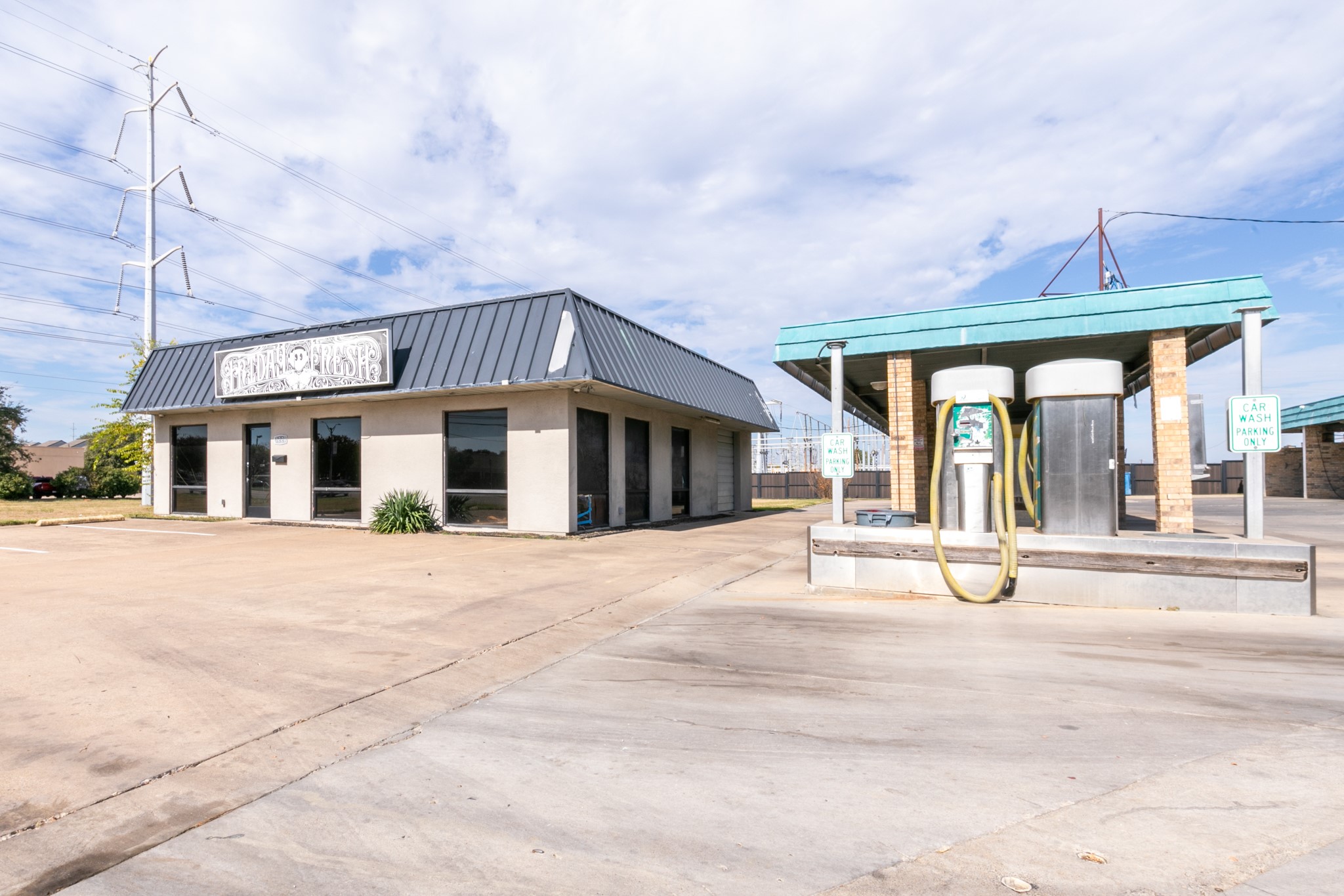 2221 E Pioneer Parkway Arlington TX 76010