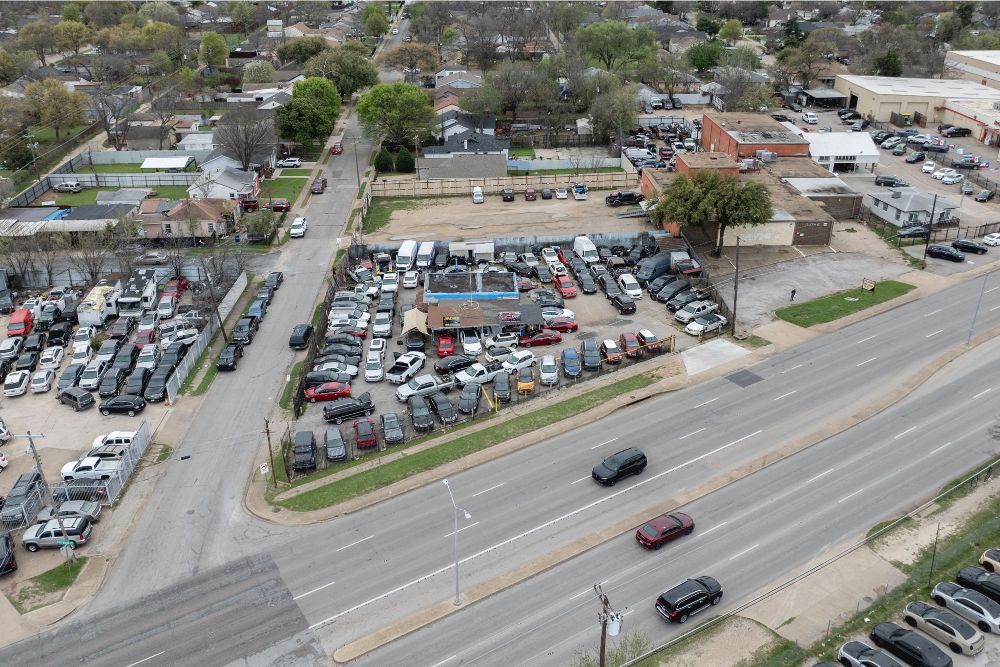 3000 Fort Worth Avenue Dallas TX 75211