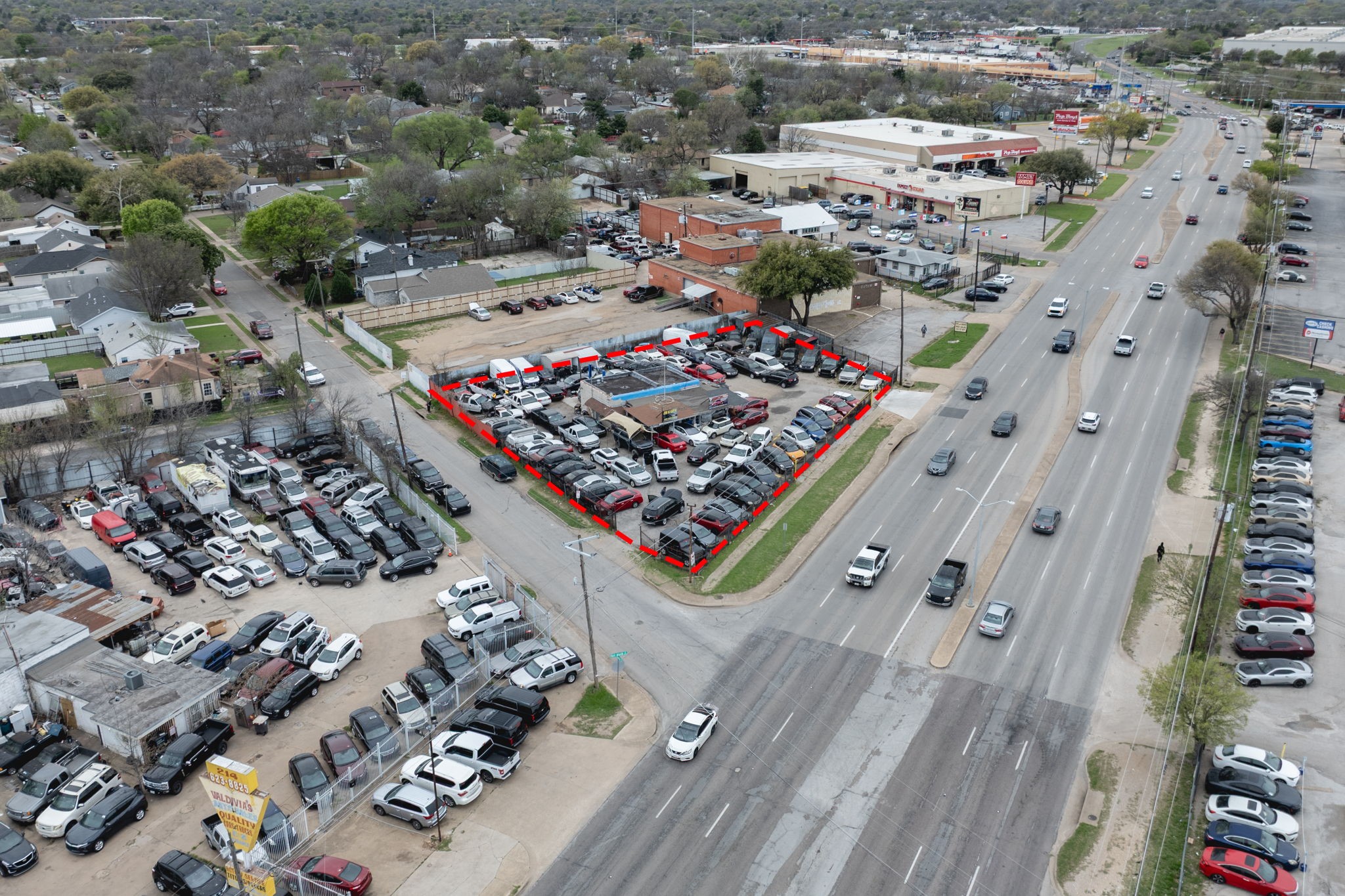 3000 Fort Worth Avenue Dallas TX 75211